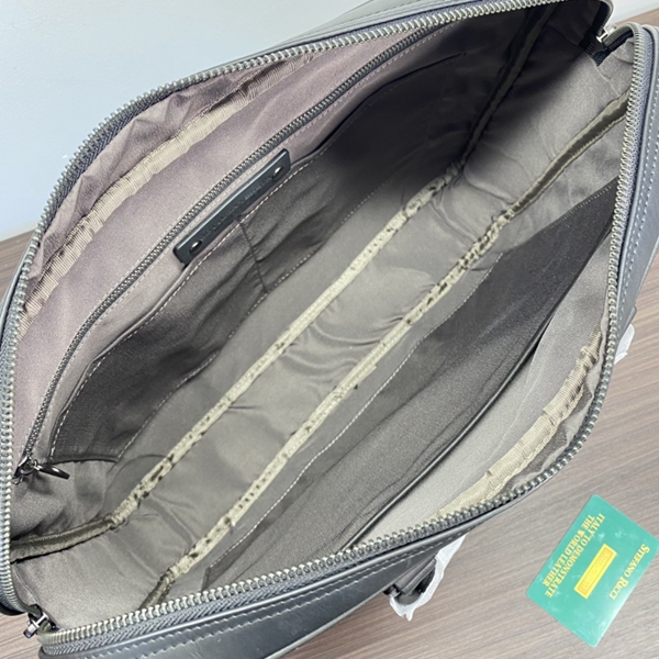 ボッテガヴェネタバッグ角部分ディテール